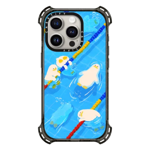 iPhone 15 Pro - POOL time