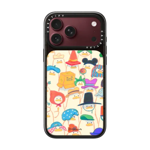 iPhone 18 Pro Max - Duck Hat Parade