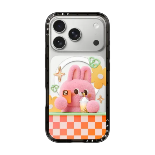 iPhone 17 Pro - Selfie by Bonnie Lu