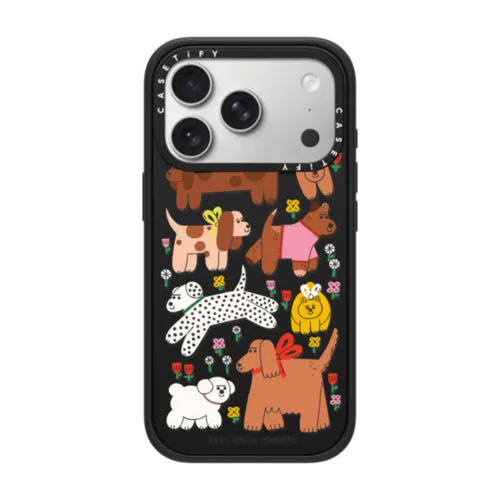 iPhone 17 Pro - Dogs in the meadow